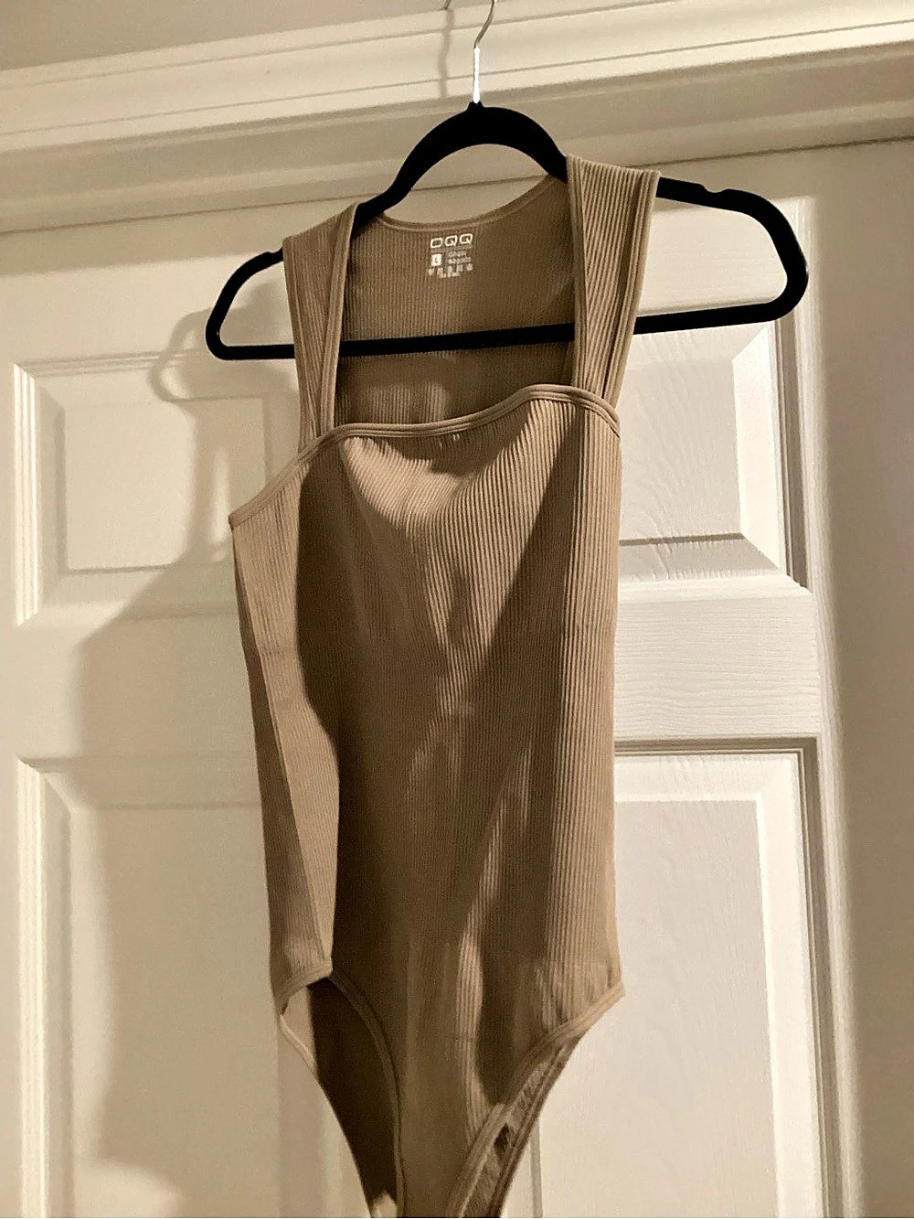 OQQ Ribbed Bodysuit in Brown Large